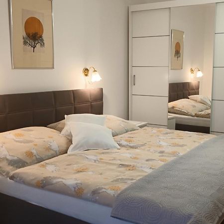 Apartman Alena Karlsbad Buitenkant foto